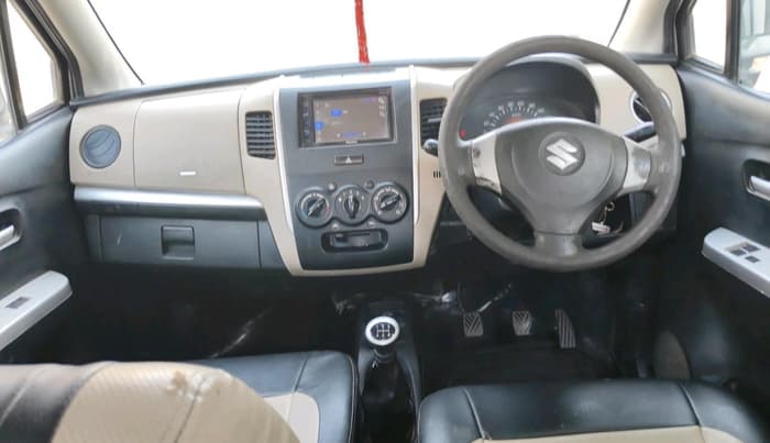 2017 Maruti Wagon R 1.0 LXI CNG, CNG, Manual, 1,80,622 km, interior