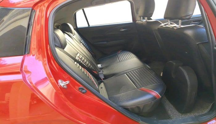 2024 Maruti Swift VXi (O) AMT, CNG, Automatic, 10,933 km, interior