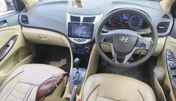 2016 Hyundai Verna FLUIDIC 4S 1.6 VTVT S AT, CNG, Automatic, 90,424 km, interior
