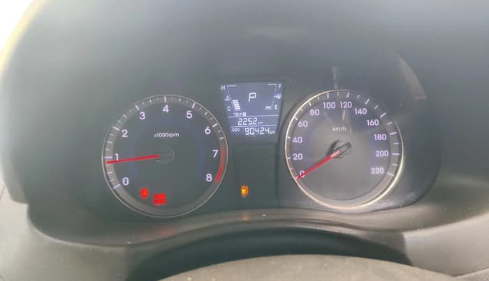 2016 Hyundai Verna FLUIDIC 4S 1.6 VTVT S AT, CNG, Automatic, 90,424 km, interior