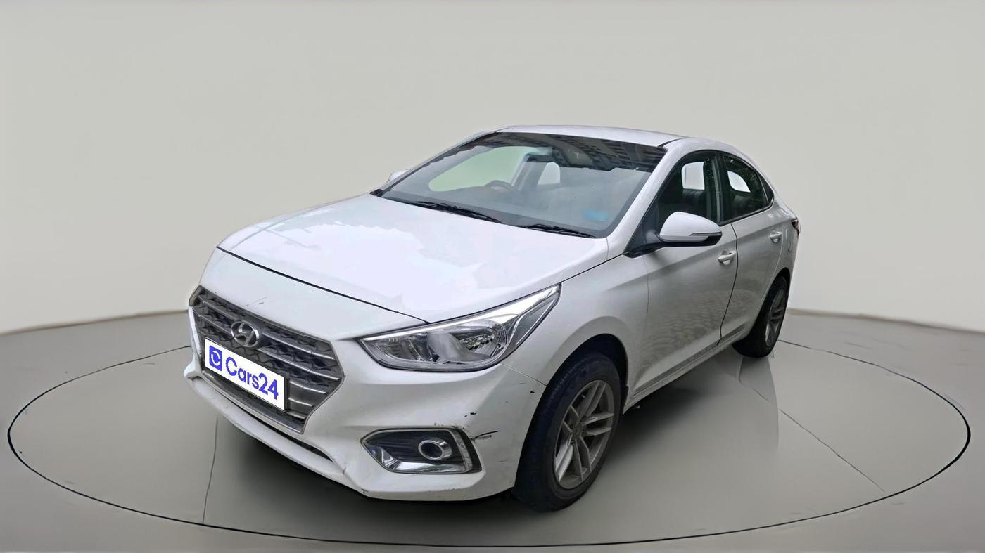2018 Hyundai Verna 1.4 EX PETROL, CNG, Manual, 1,17,493 km, exterior