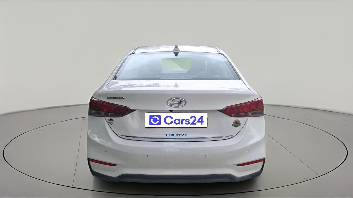 2018 Hyundai Verna 1.4 EX PETROL, CNG, Manual, 1,17,493 km, exterior