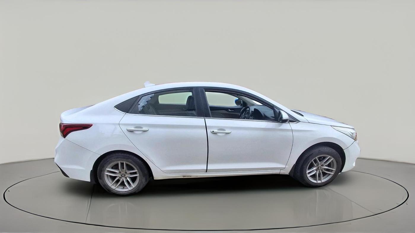 2018 Hyundai Verna 1.4 EX PETROL, CNG, Manual, 1,17,493 km, exterior
