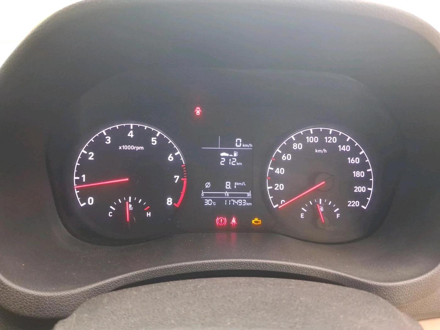 2018 Hyundai Verna 1.4 EX PETROL, CNG, Manual, 1,17,493 km, interior
