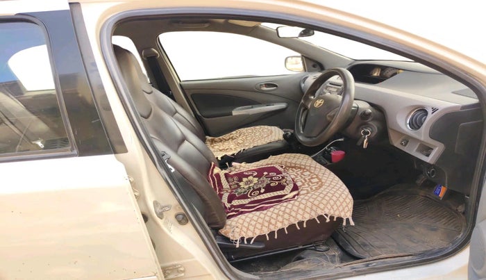 2011 Toyota Etios V, CNG, Manual, 1,60,256 km, interior