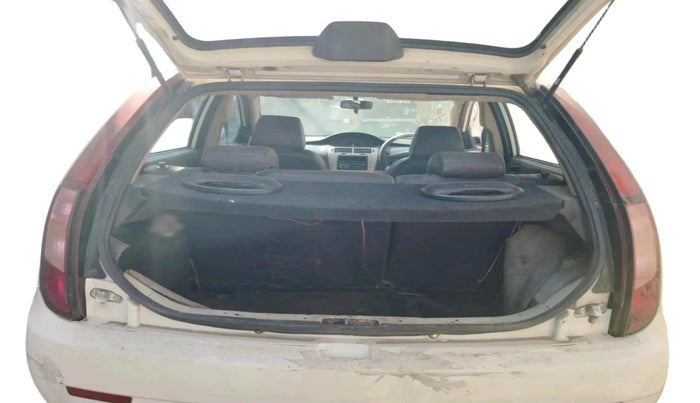 2011 Tata Indica Vista LE QUADRAJET, Diesel, Manual, 92,485 km, exterior