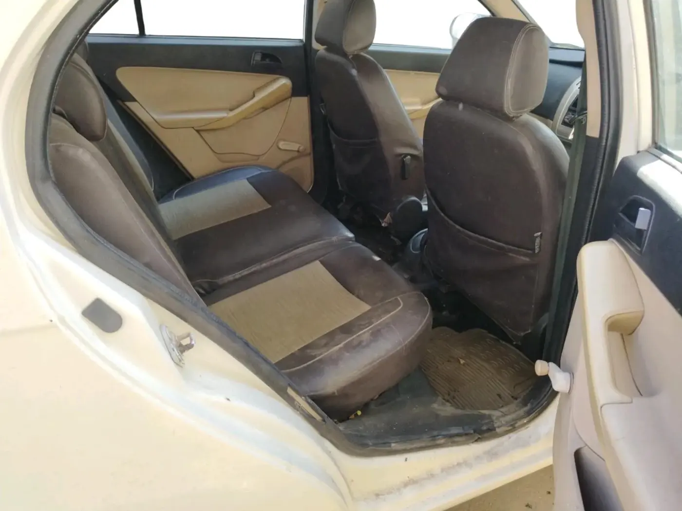 2011 Tata Indica Vista LE QUADRAJET, Diesel, Manual, 92,485 km, interior