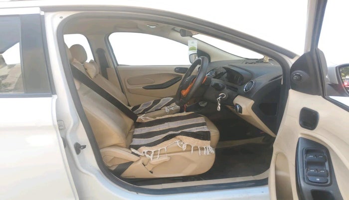 2017 Ford Figo Aspire TITANIUM 1.2 PETROL, CNG, Manual, 1,15,771 km, interior