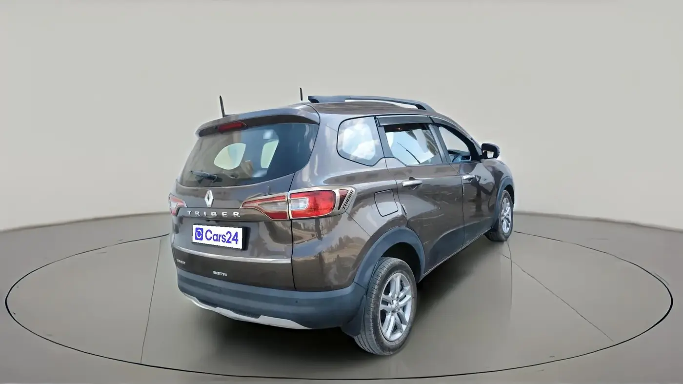 2022 Renault TRIBER RXZ, Petrol, Manual, 90,991 km, exterior