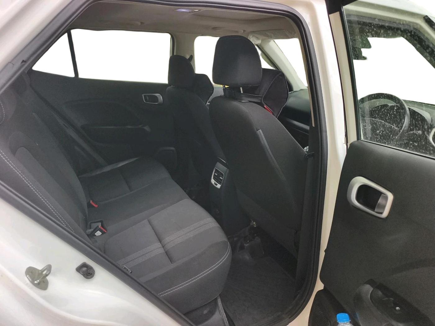 2019 Hyundai VENUE SX 1.0 TURBO, Petrol, Manual, 68,424 km, interior