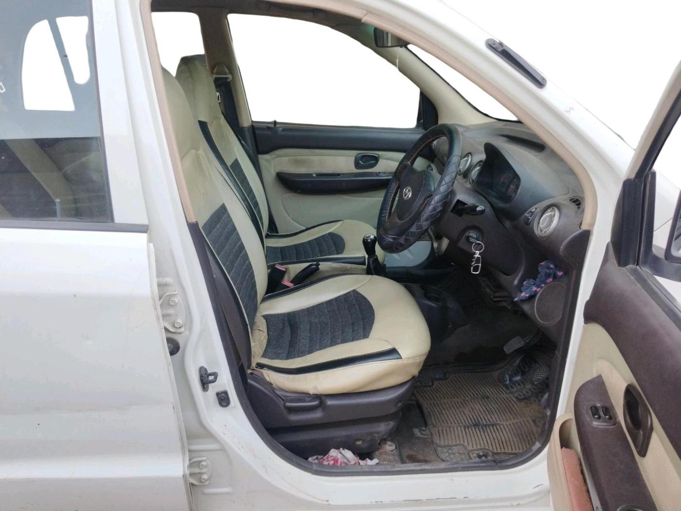 2013 Hyundai Santro Xing GL PLUS, CNG, Manual, 1,60,427 km, interior