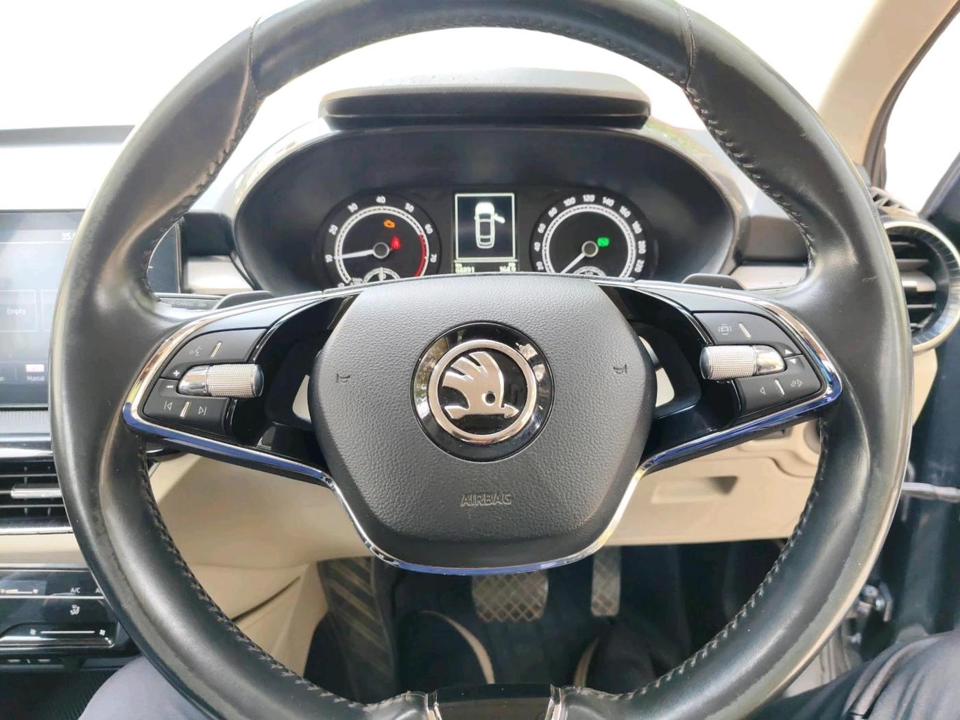 2023 Skoda SLAVIA AMBITION 1.0L TSI AT, Petrol, Automatic, 68,891 km, interior