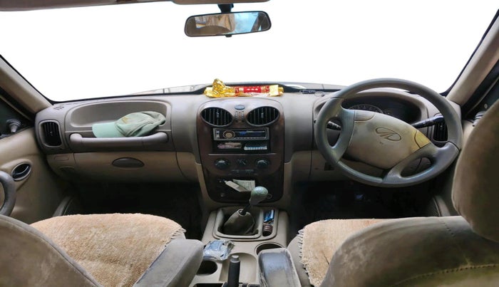 2007 Mahindra Scorpio 2.6 SLX CRDE, Diesel, Manual, 2,10,081 km, interior