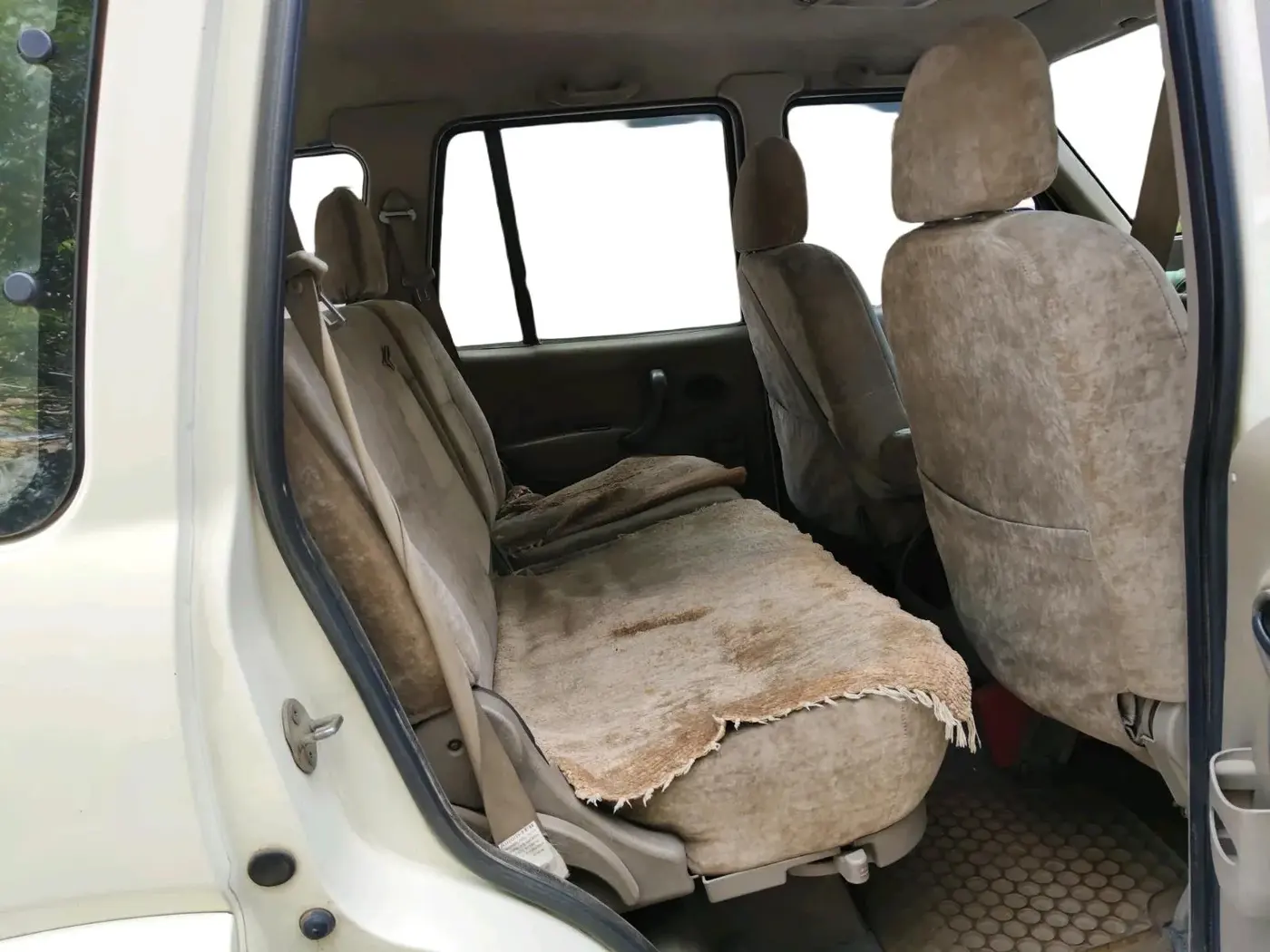2007 Mahindra Scorpio 2.6 SLX CRDE, Diesel, Manual, 2,10,081 km, interior