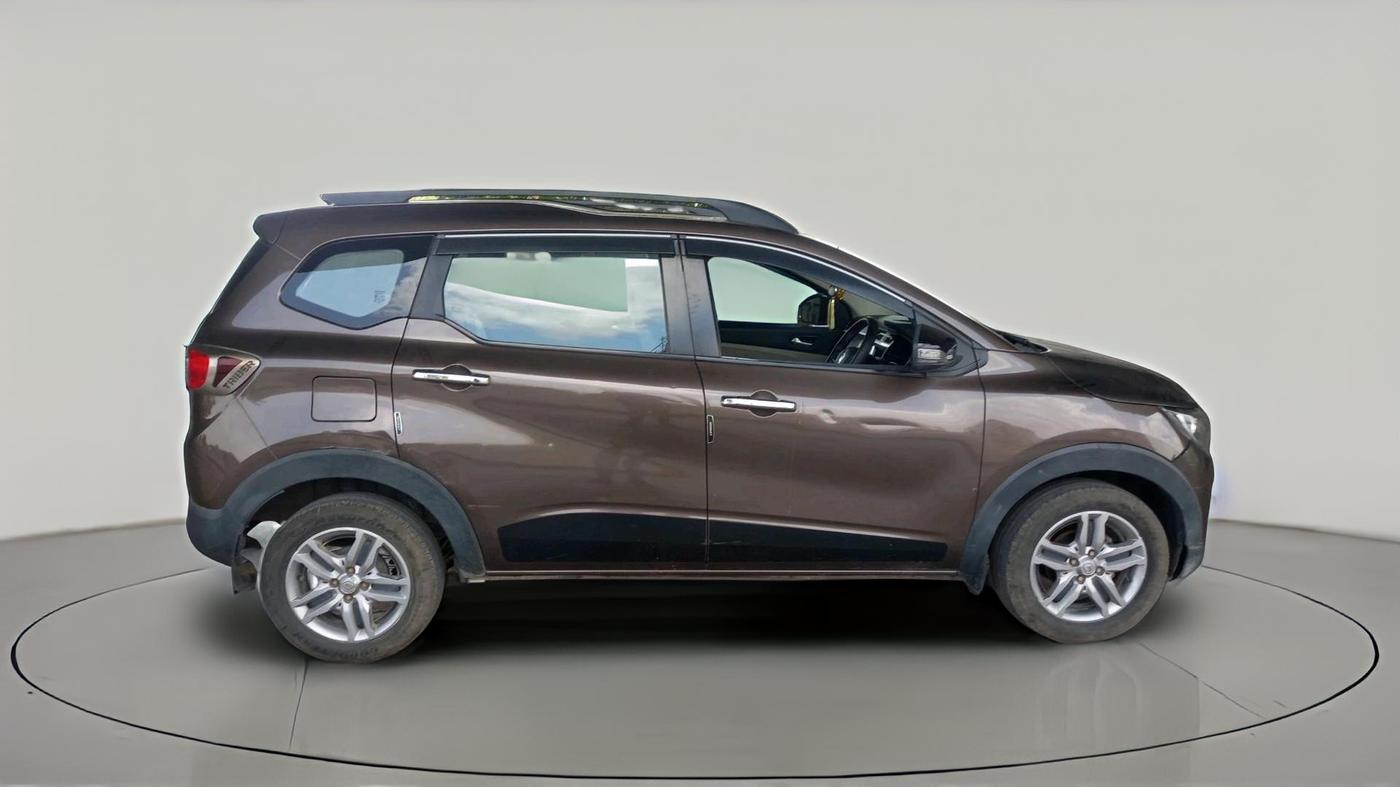 2022 Renault TRIBER RXZ, Petrol, Manual, 98,578 km, exterior