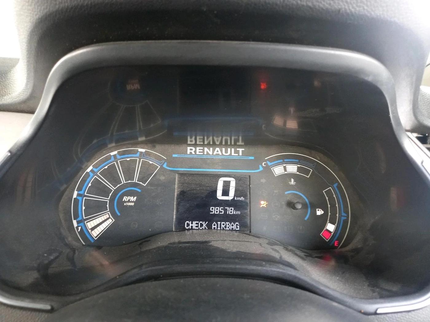 2022 Renault TRIBER RXZ, Petrol, Manual, 98,578 km, interior
