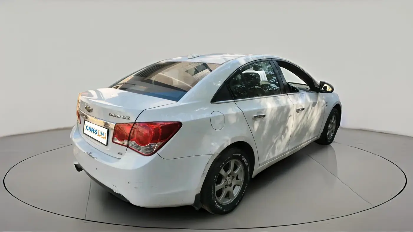 2011 Chevrolet Cruze LTZ, Diesel, Manual, 1,19,483 km, exterior