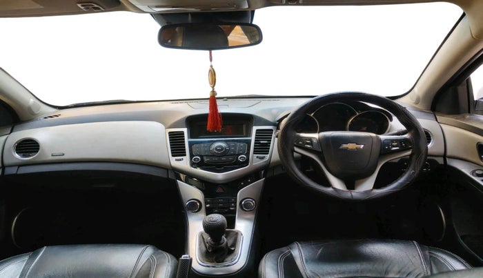 2011 Chevrolet Cruze LTZ, Diesel, Manual, 1,19,483 km, interior