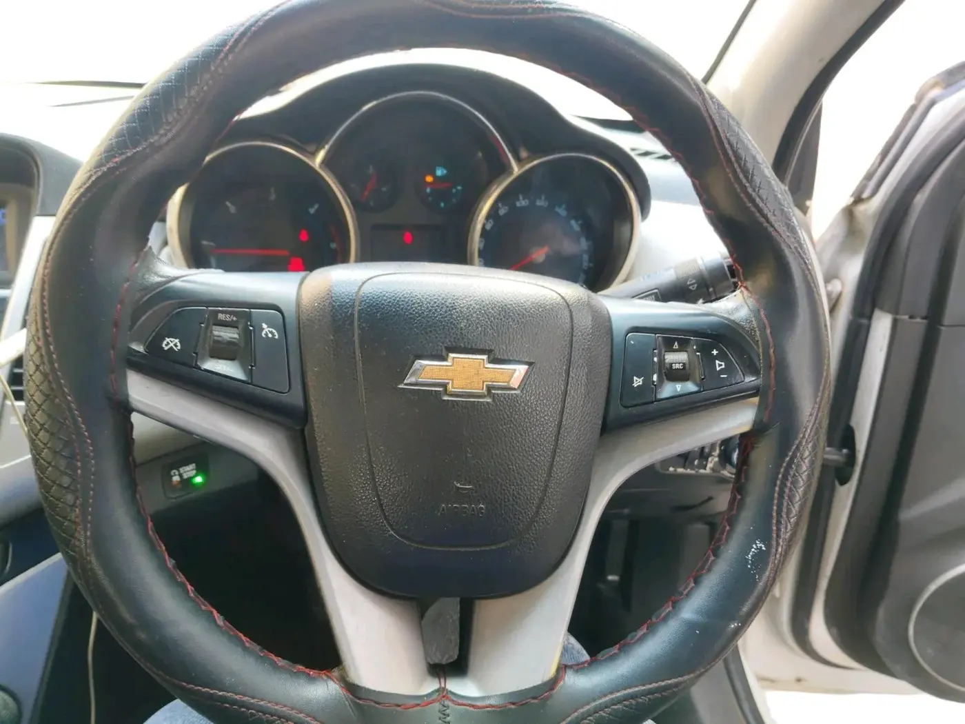 2011 Chevrolet Cruze LTZ, Diesel, Manual, 1,19,483 km, interior