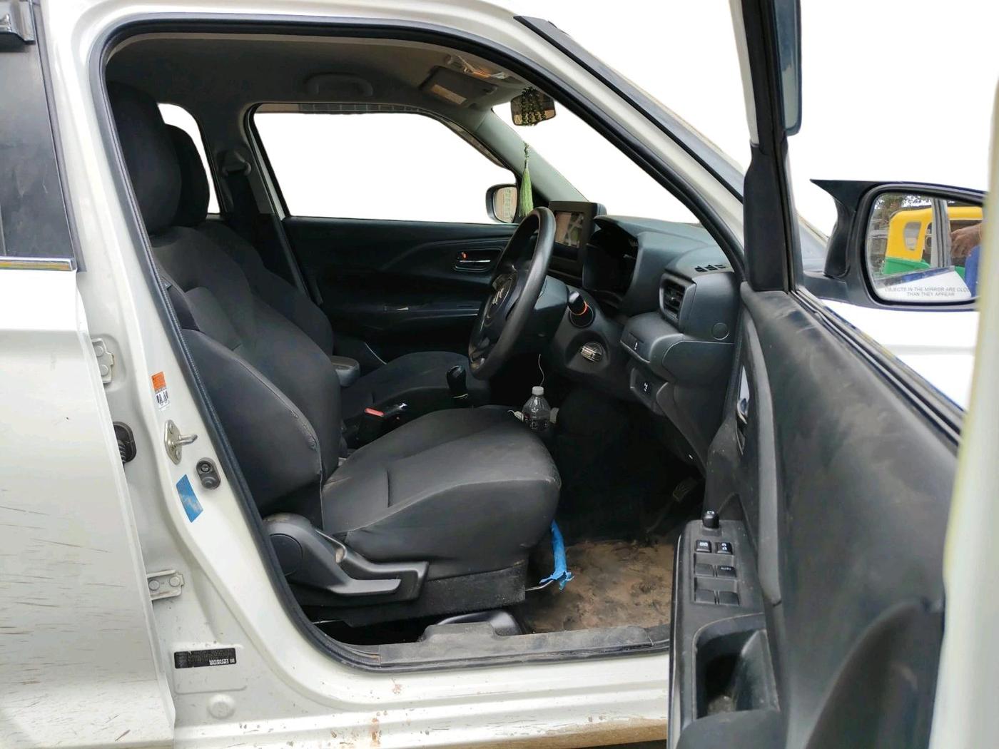 2025 Maruti Swift VXI 1.2L CNG, CNG, Manual, 61,507 km, interior
