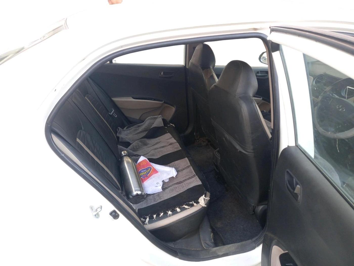 2018 Hyundai Xcent E+, CNG, Manual, 1,34,120 km, interior