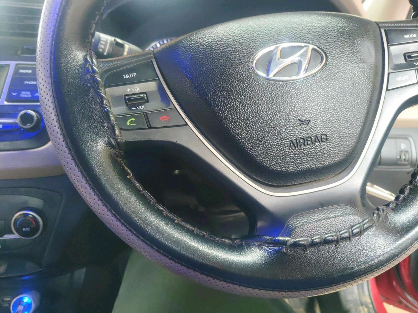 2016 Hyundai Elite i20 SPORTZ 1.2, CNG, Manual, 1,96,154 km, interior