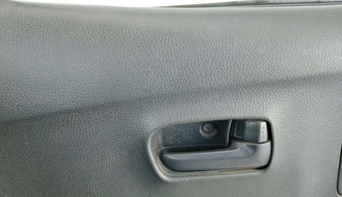 2010 Maruti Wagon R 1.0 LXI, CNG, Manual, 1,15,055 km, interior
