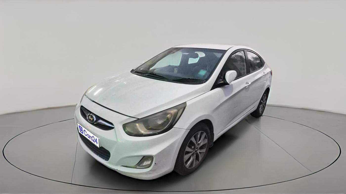 2014 Hyundai Verna FLUIDIC 1.6 VTVT SX, CNG, Manual, 2,37,031 km, exterior