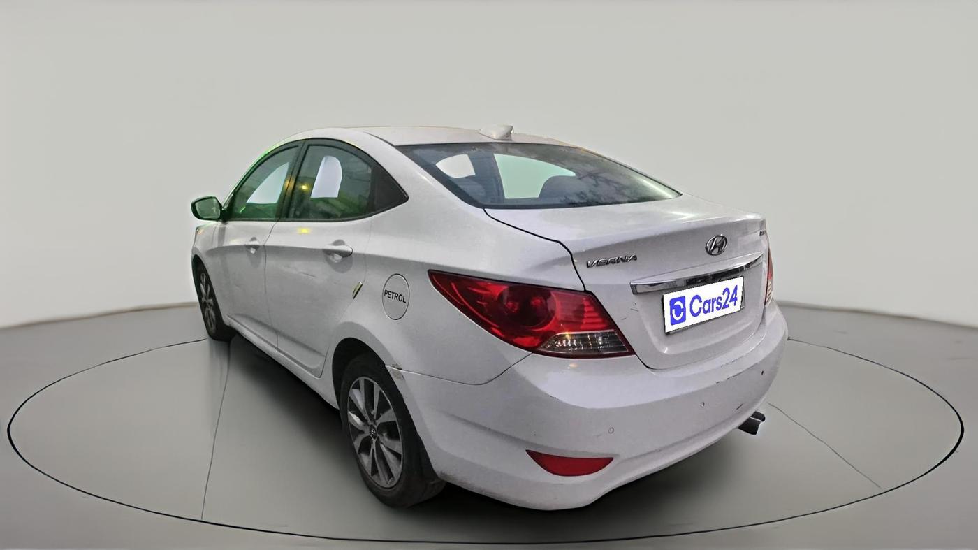 2014 Hyundai Verna FLUIDIC 1.6 VTVT SX, CNG, Manual, 2,37,031 km, exterior
