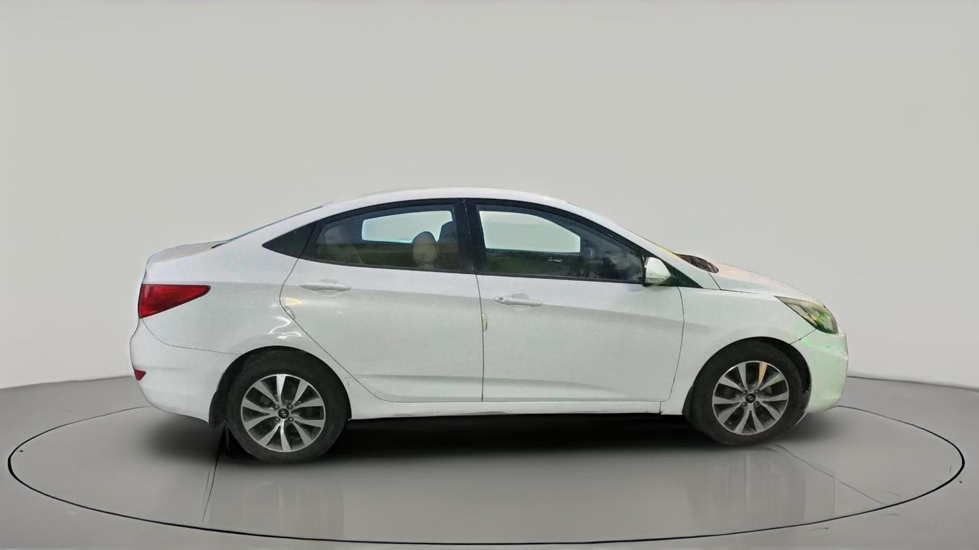 2014 Hyundai Verna FLUIDIC 1.6 VTVT SX, CNG, Manual, 2,37,031 km, exterior