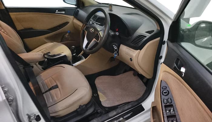 2014 Hyundai Verna FLUIDIC 1.6 VTVT SX, CNG, Manual, 2,37,031 km, interior