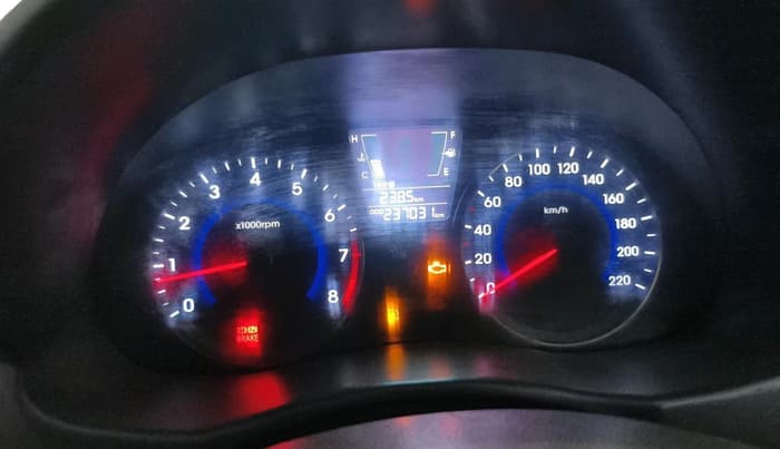 2014 Hyundai Verna FLUIDIC 1.6 VTVT SX, CNG, Manual, 2,37,031 km, interior