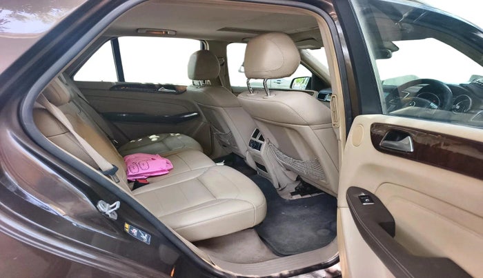 2012 Mercedes Benz Ml Class 350 CDI, Diesel, Automatic, 1,69,680 km, interior