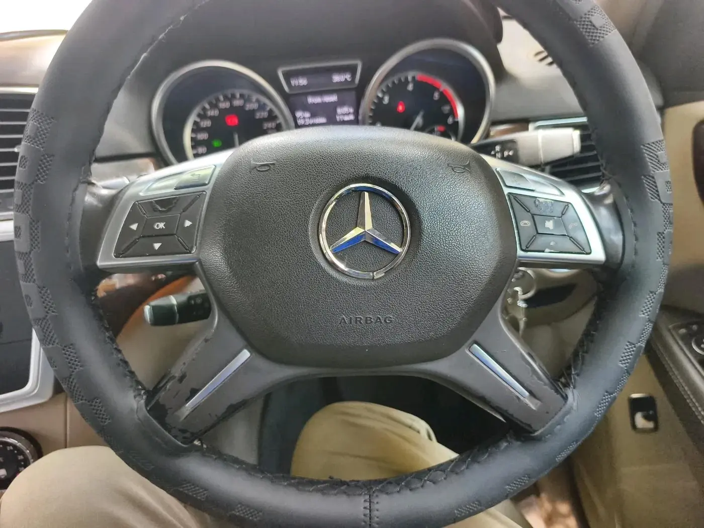 2012 Mercedes Benz Ml Class 350 CDI, Diesel, Automatic, 1,69,680 km, interior