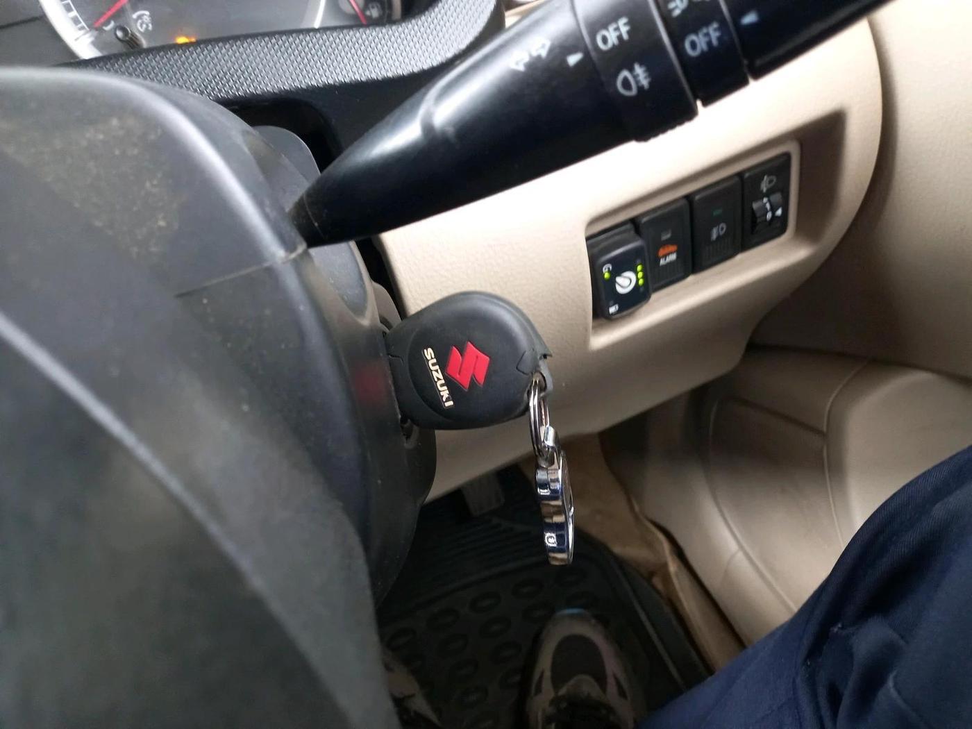 2012 Maruti Swift Dzire ZXI, CNG, Manual, 1,25,660 km, interior