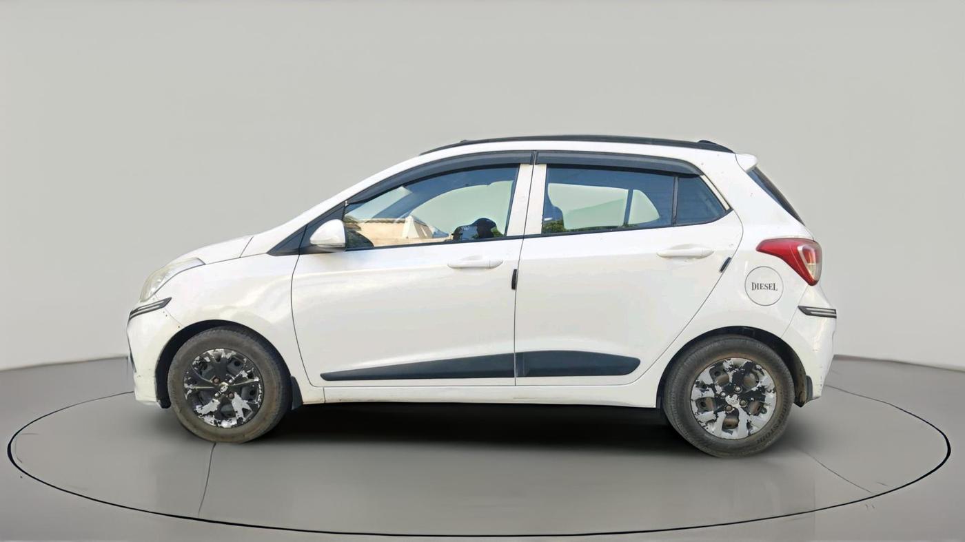 2016 Hyundai Grand i10 SPORTZ 1.1 CRDI, Diesel, Manual, 1,02,482 km, exterior