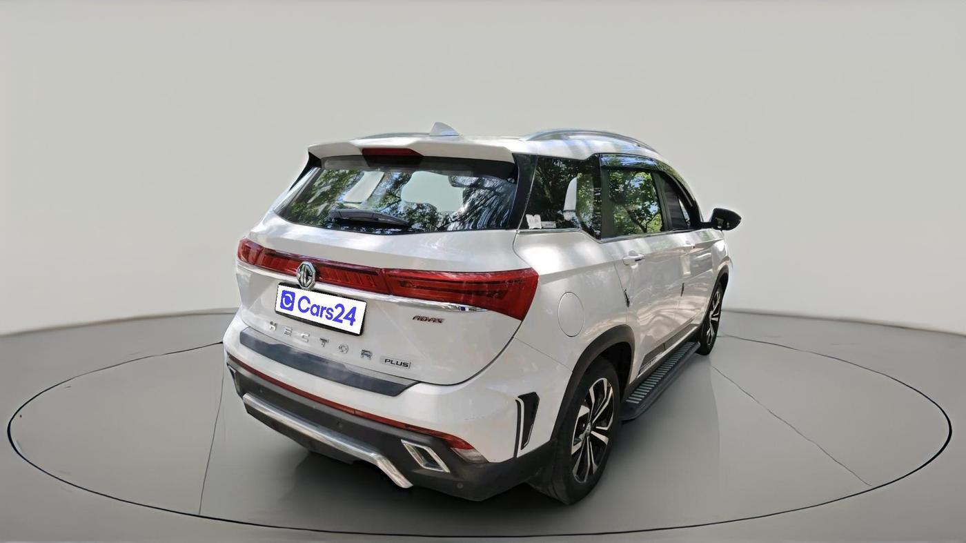 2025 MG HECTOR PLUS SAVVY PRO 1.5 TURBO CVT 7 STR, Petrol, Automatic, 5,024 km, exterior