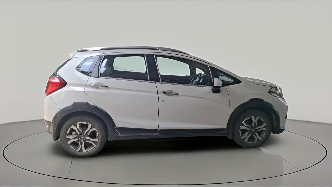 2018 Honda WR-V 1.5L I-DTEC VX MT, Diesel, Manual, 90,680 km, exterior