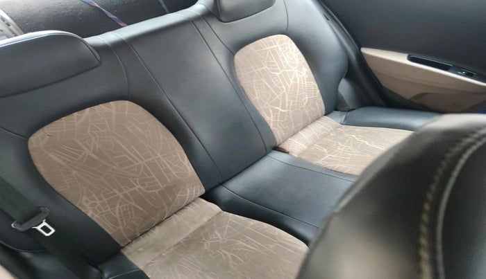 2017 Hyundai Grand i10 SPORTZ 1.2 KAPPA VTVT, CNG, Manual, 68,745 km, interior