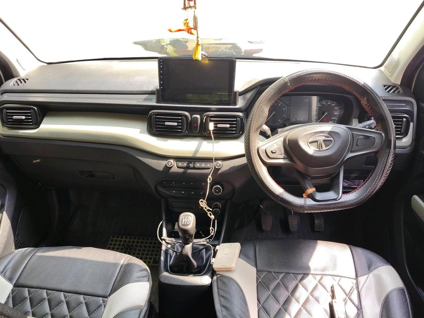 2021 Tata PUNCH ADVENTURE MT, Petrol, Manual, 33,192 km, interior