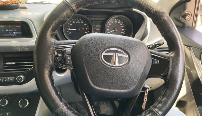 2019 Tata NEXON XM PETROL, CNG, Manual, 1,00,305 km, interior