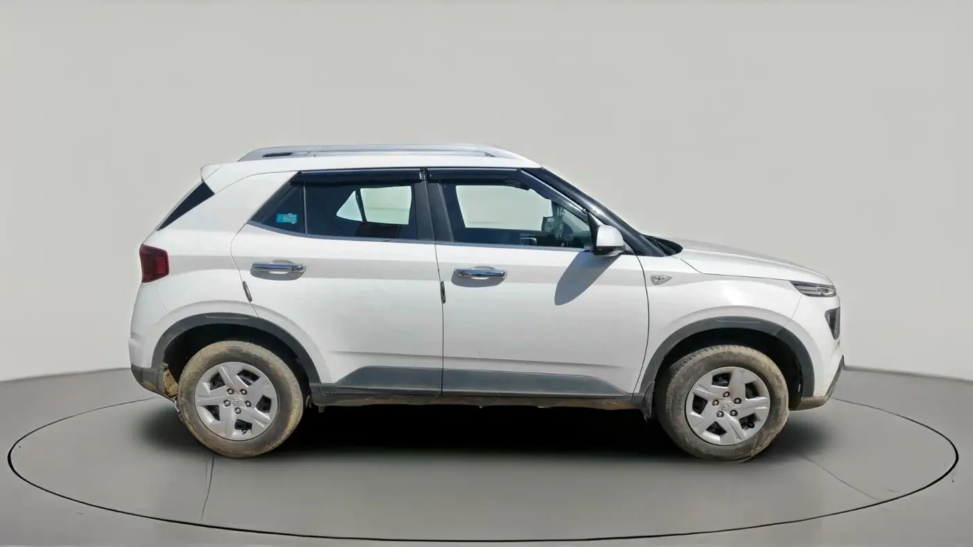 2020 Hyundai VENUE S 1.2, Petrol, Manual, 60,089 km, exterior