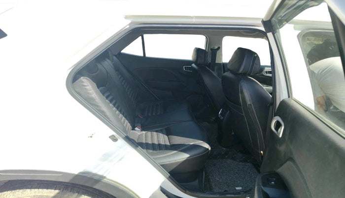 2020 Hyundai VENUE S 1.2, Petrol, Manual, 60,089 km, interior
