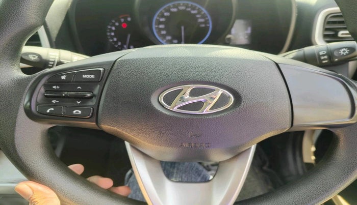 2020 Hyundai VENUE S 1.2, Petrol, Manual, 60,089 km, interior