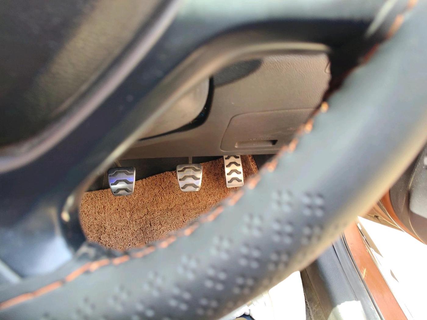 2015 Hyundai i20 Active 1.2 SX, Petrol, Manual, 77,331 km, interior