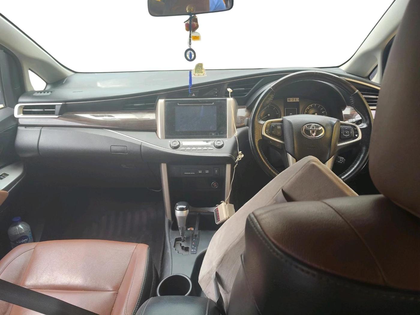 2017 Toyota Innova Crysta 2.8 ZX AT 7 STR, Diesel, Automatic, 91,097 km, interior