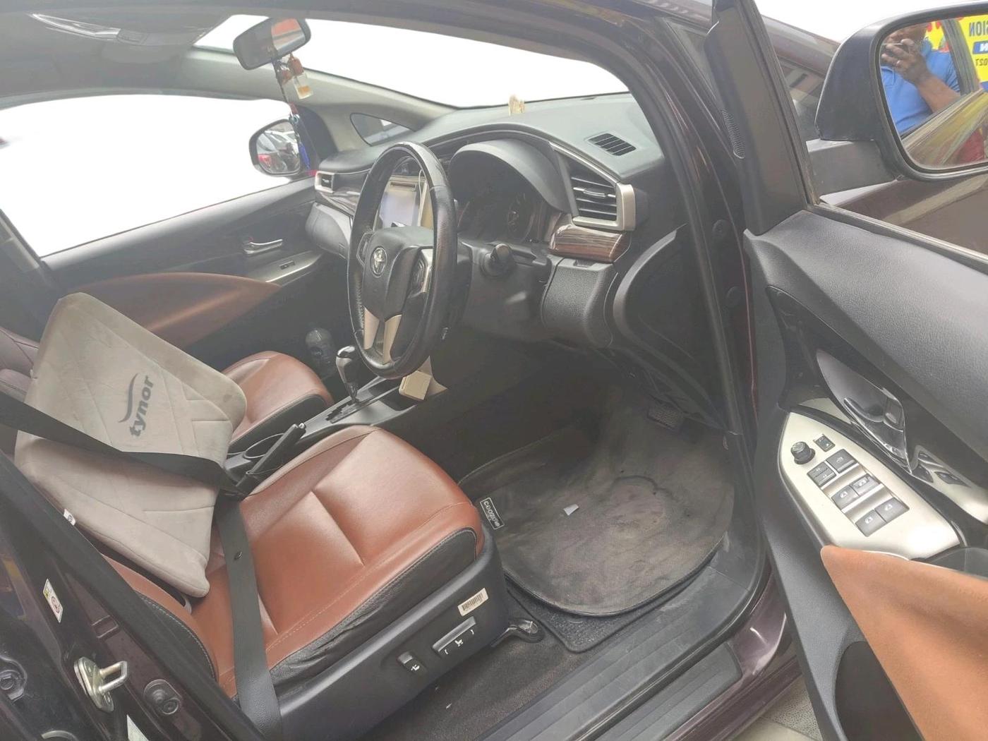 2017 Toyota Innova Crysta 2.8 ZX AT 7 STR, Diesel, Automatic, 91,097 km, interior