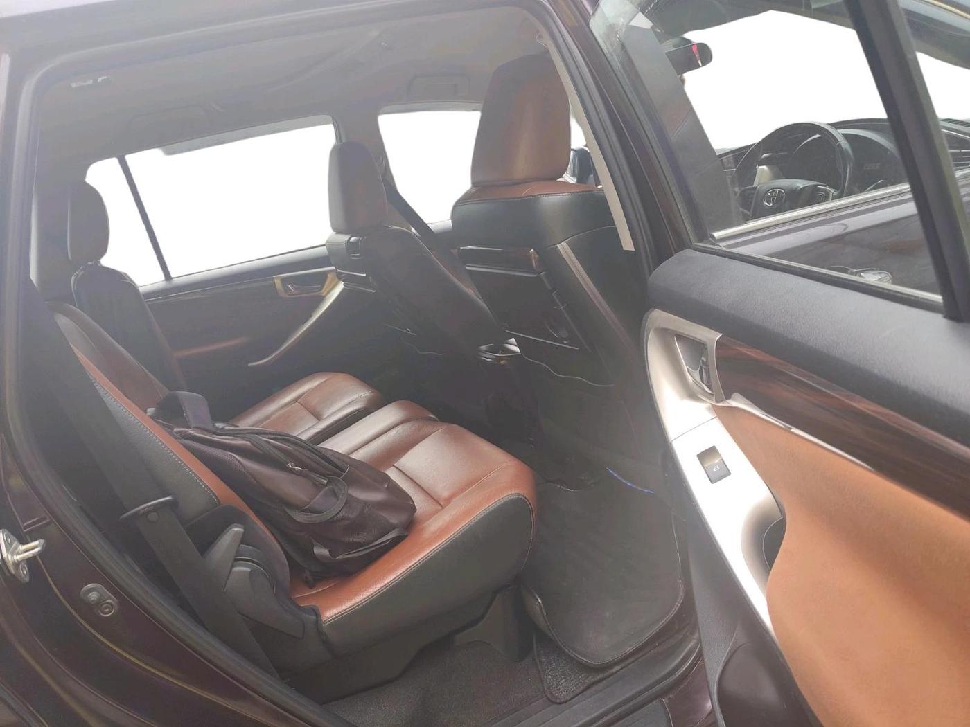 2017 Toyota Innova Crysta 2.8 ZX AT 7 STR, Diesel, Automatic, 91,097 km, interior