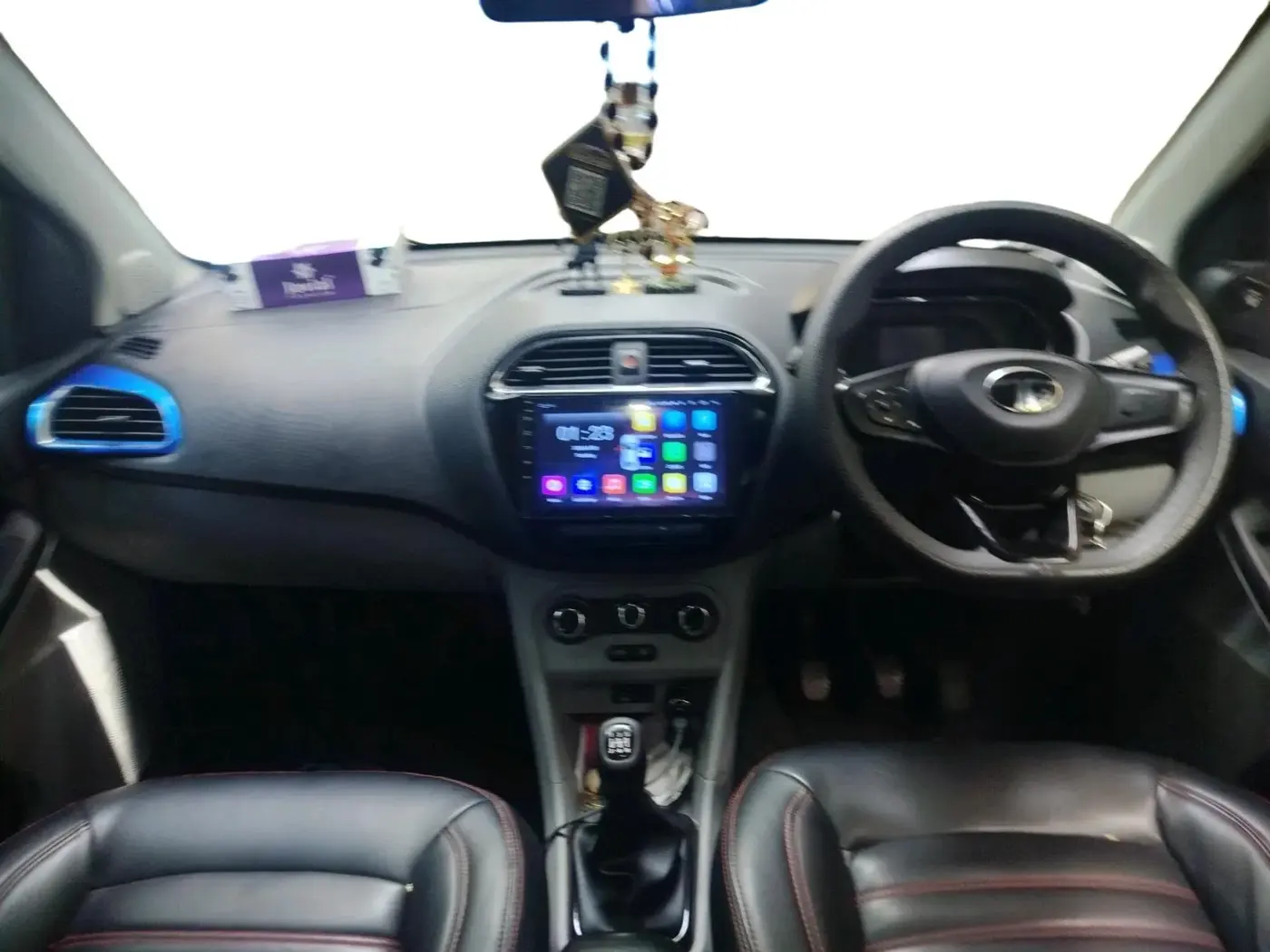 2024 Tata Tiago XT CNG, CNG, Manual, 64,511 km, interior