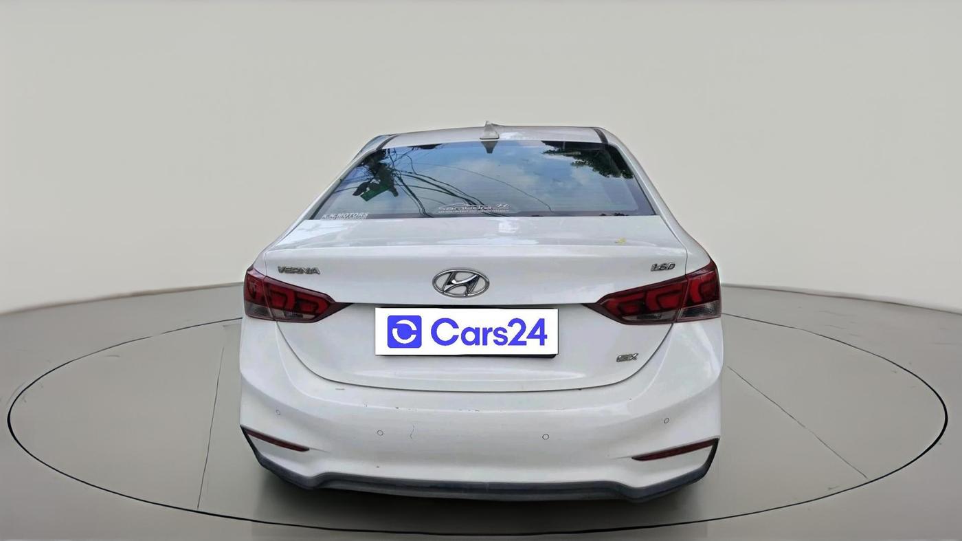 2018 Hyundai Verna 1.6 SX (O) CRDI MT, Diesel, Manual, 97,614 km, exterior